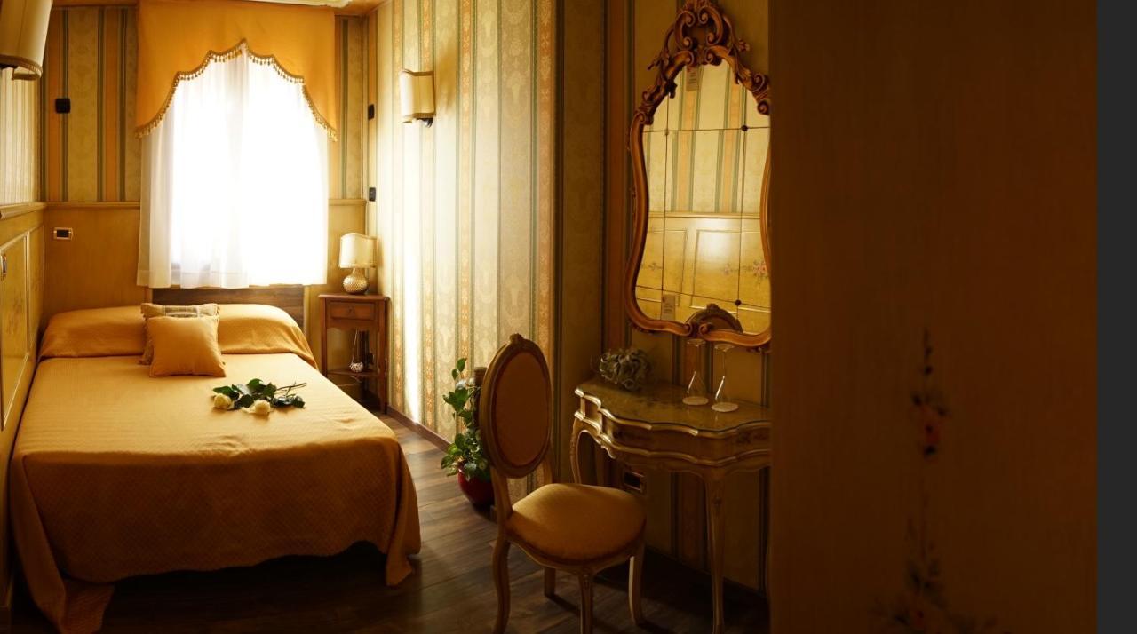 Ca' Morosini 1 & 2 Hotel Venice Exterior photo